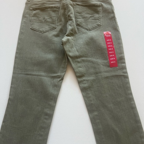 NWT Women's Comfort Denim Jeans Size 8/20" Inseam Color Green (A) - Picture 8 of 10
